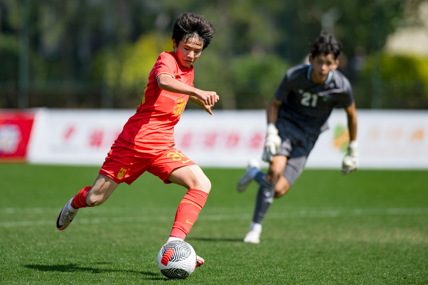 雷速体育-U16国足14号李宇轩：感谢喷我的带来动力 望喷的时候不要涉及家人